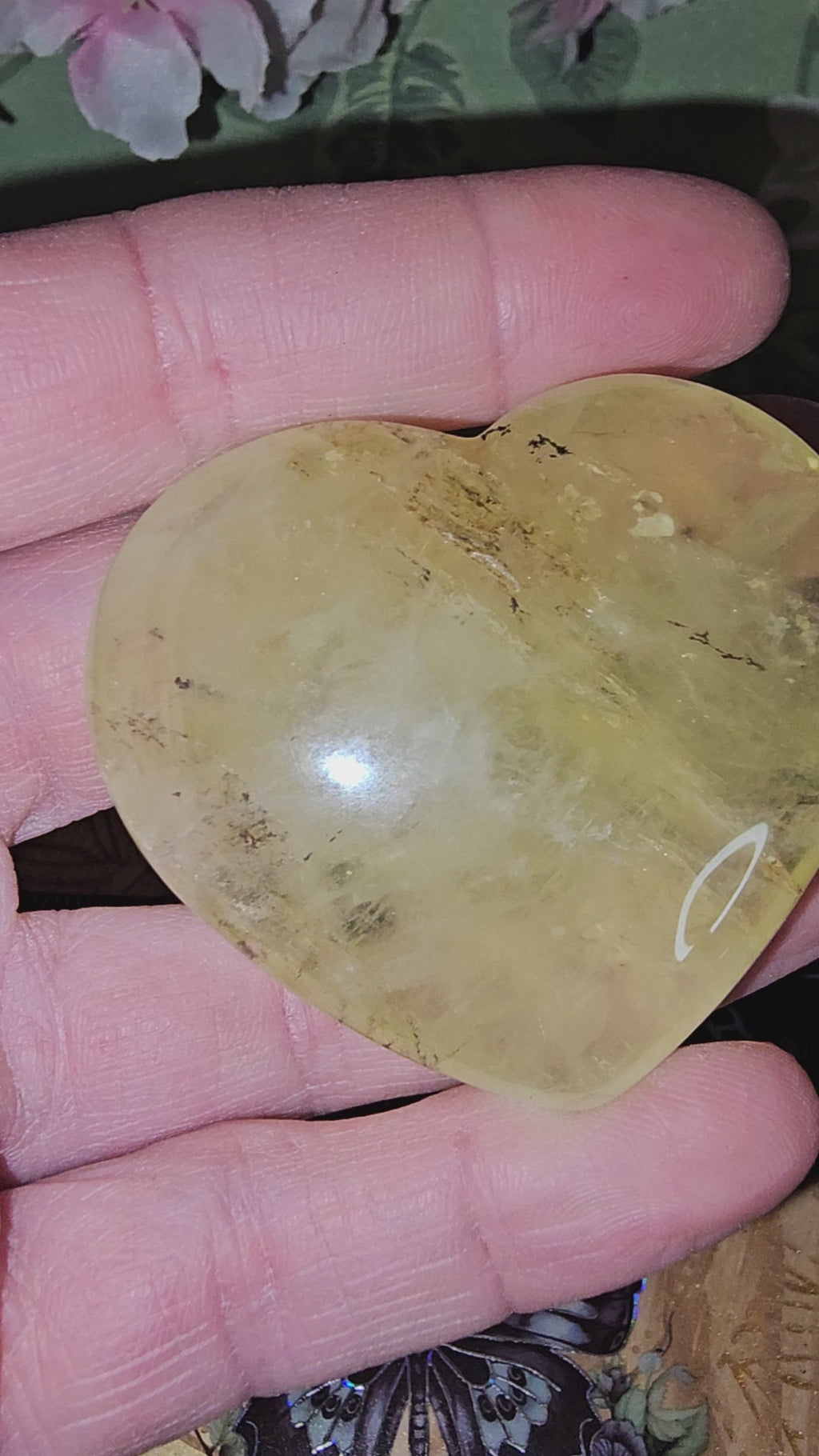 Citrine heart with dentritic