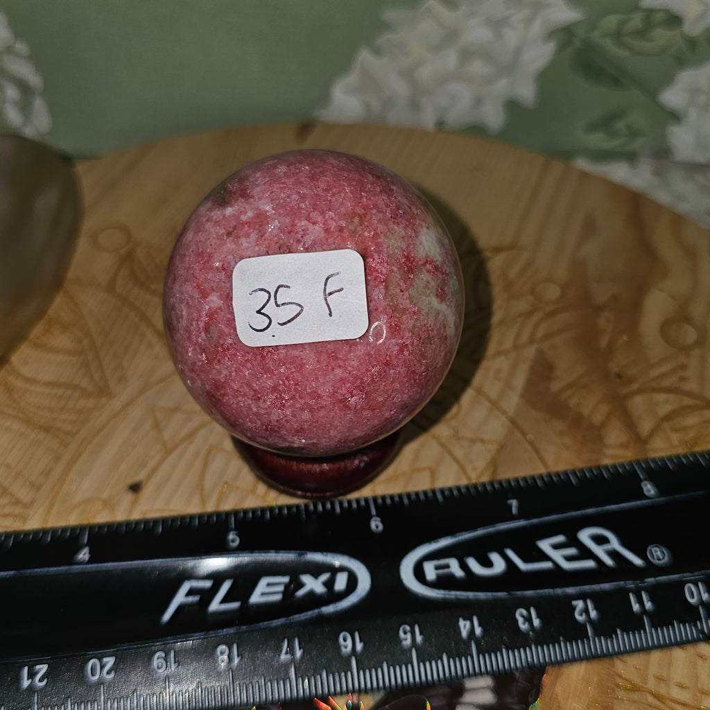 Thulite sphere 35F