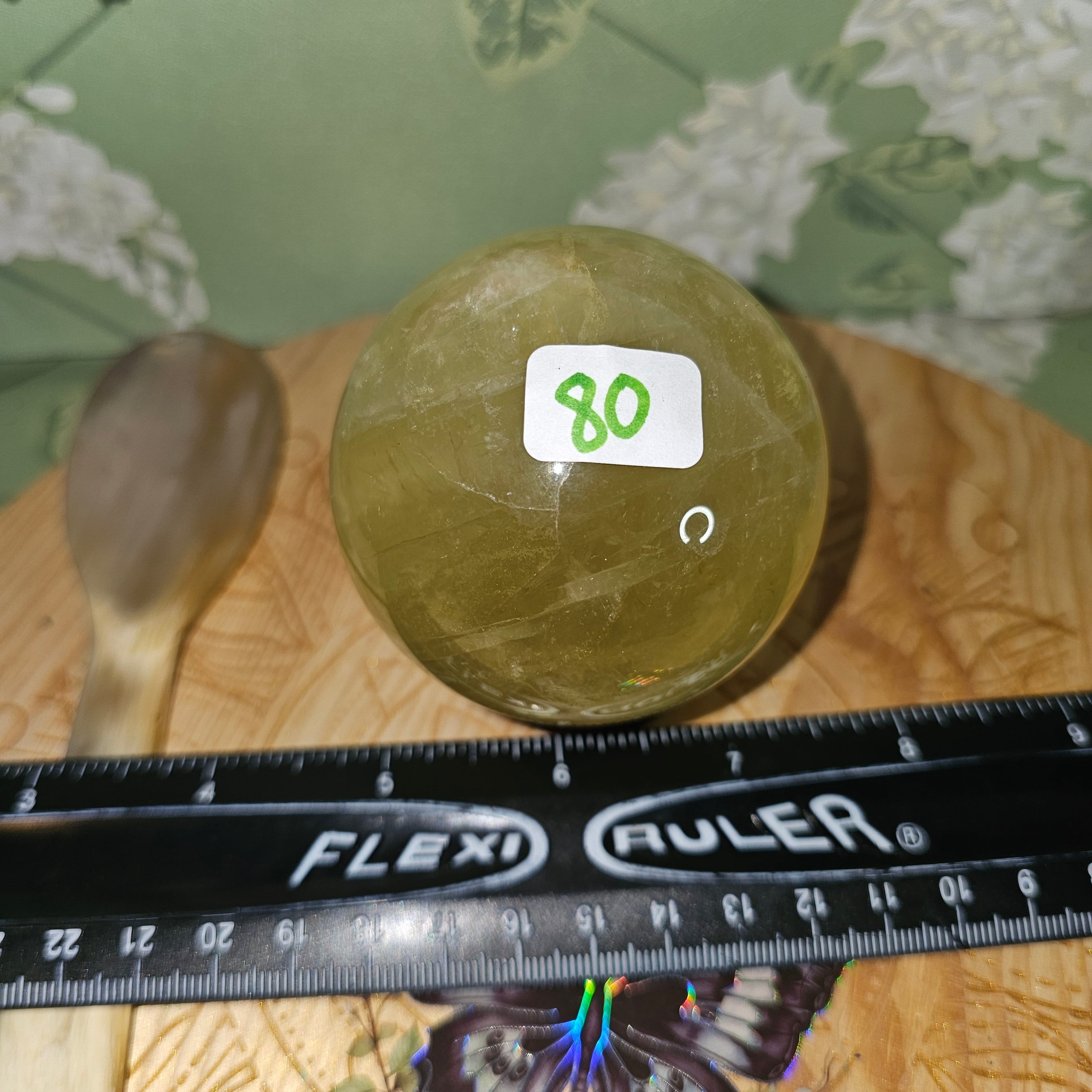 Citrine sphere with starflash