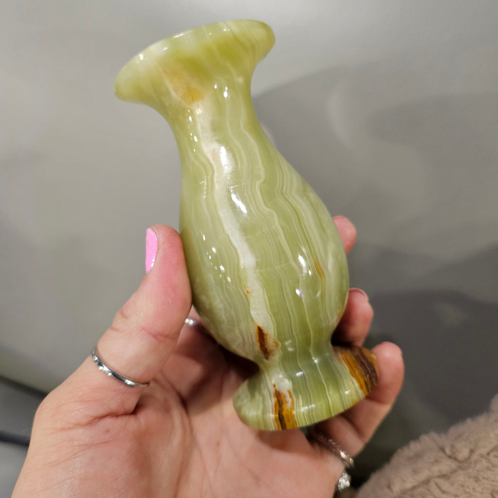 Afghan jade vase