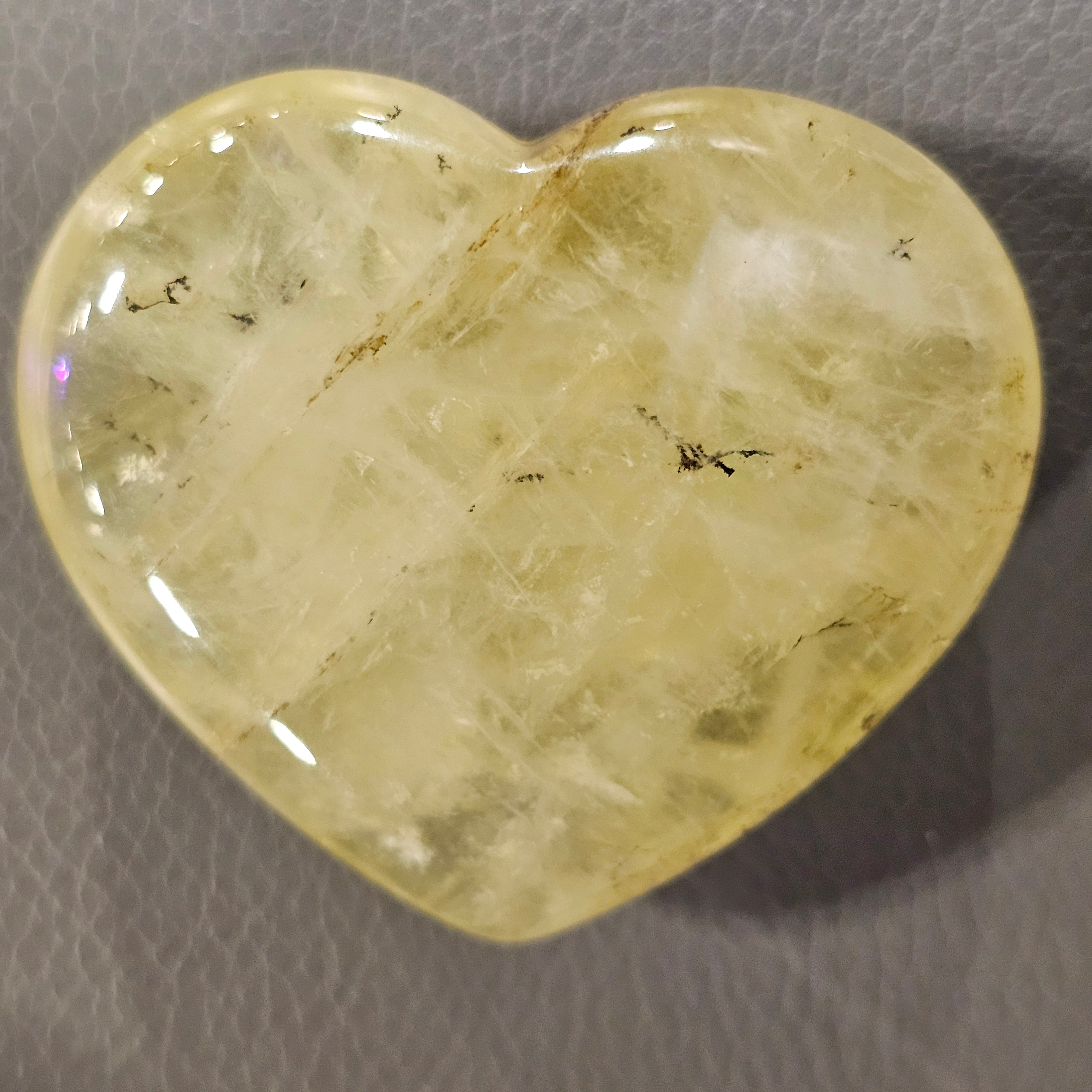 Dentritic citrine heart