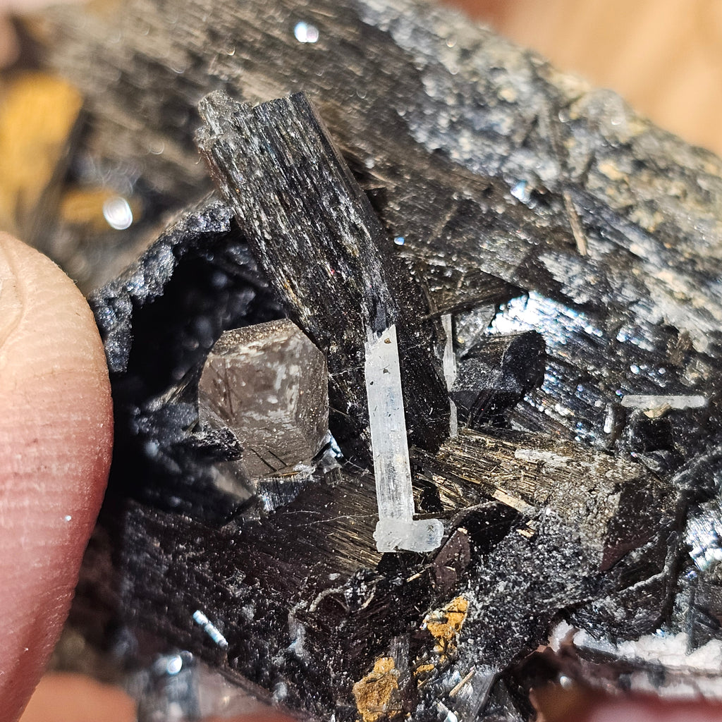 Mercedes Black tourmaline with hyalite opal has aquamarine 75