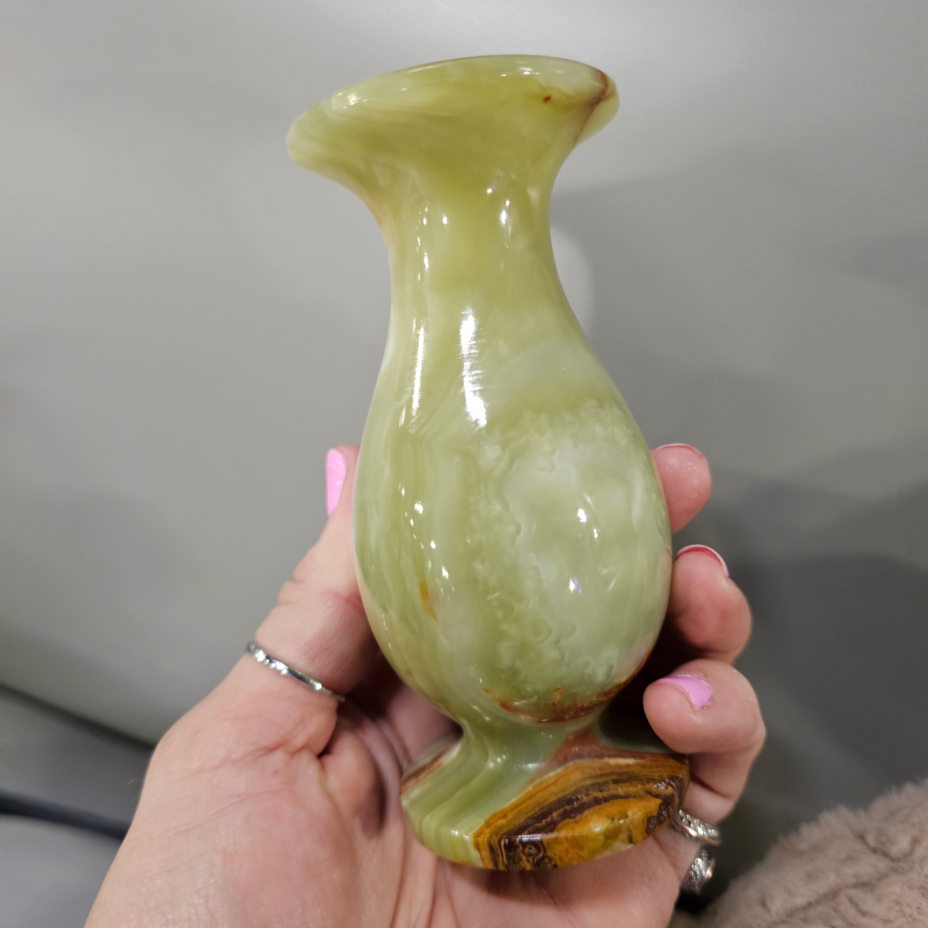 Afghan jade vase